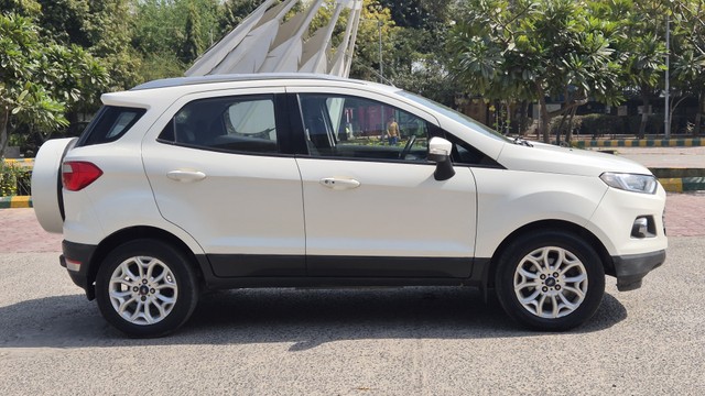 Second-hand 2016 Ford Ecosport 1.5 Petrol Titanium Plus BSIV for sale in Noida-1