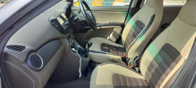 Second-hand 2012 Hyundai i10 Era for sale in Noida-9