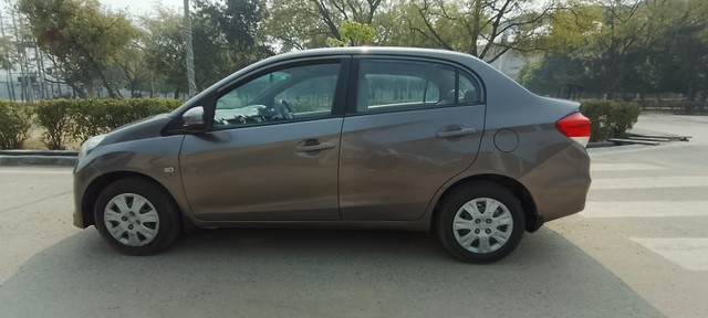 Second-hand 2015 Honda Amaze E i-Vtech for sale in Noida-2