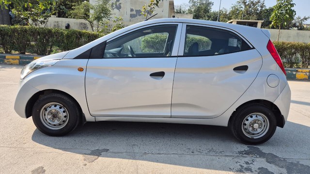 Second-hand 2016 Hyundai EON Sportz for sale in Noida-1
