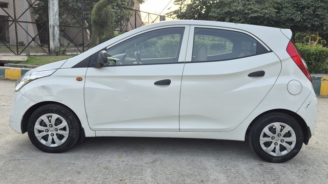 Second-hand 2016 Hyundai EON Magna Plus for sale in Noida-4