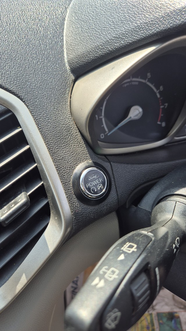 Second-hand 2016 Ford Ecosport 1.5 Petrol Titanium Plus BSIV for sale in Noida-11