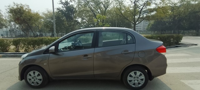 Second-hand 2015 Honda Amaze E i-Vtech for sale in Noida-2