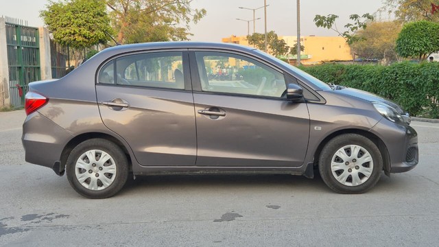 Second-hand 2016 Honda Amaze S i-Vtech for sale in Noida-1