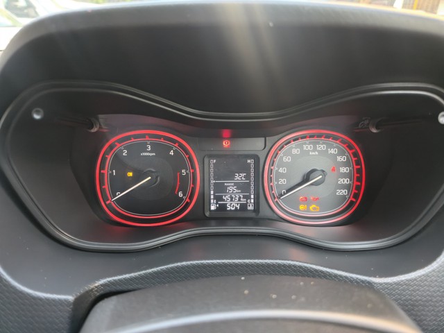 Second-hand 2016 Maruti Suzuki Vitara Brezza ZDi Plus for sale in Thane-16