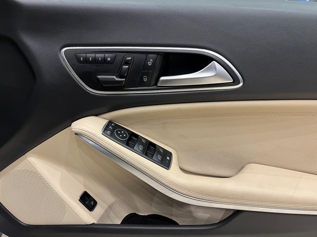 Second-hand 2015 Mercedes-Benz CLA 200 CGI Sport for sale in Bangalore-11