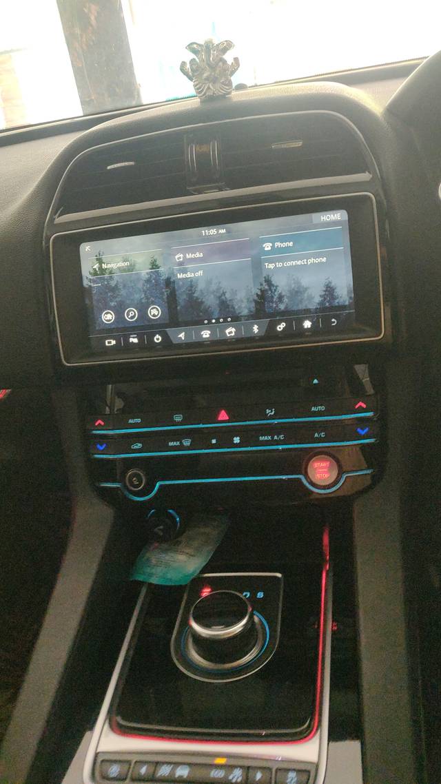 https://images10.gaadi.com/usedcar_image/UP1A.230620.001/original/6a4af7f7-8f2b-48b1-9ba1-b510ade84125.jpg?imwidth=6402