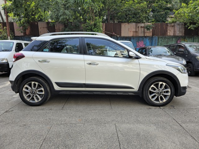 Second-hand 2016 Hyundai i20 Active 1.4 SX for sale in Thane-1