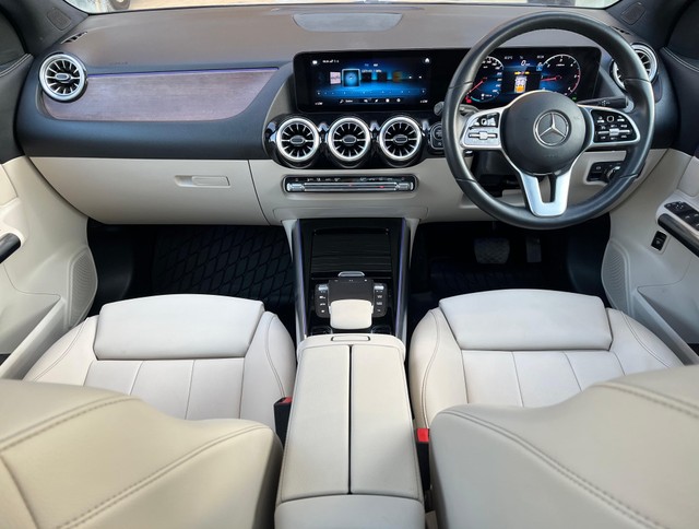 Second-hand 2023 Mercedes-Benz GLA 220d for sale in Bangalore-12