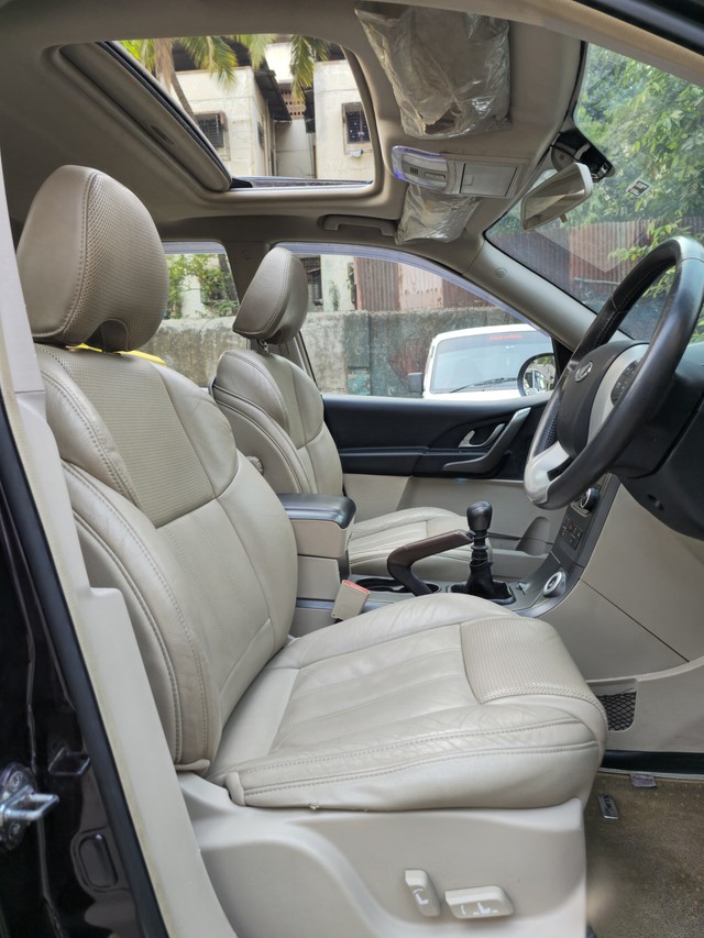 Second-hand 2016 Mahindra XUV500 W10 2WD for sale in Thane-11