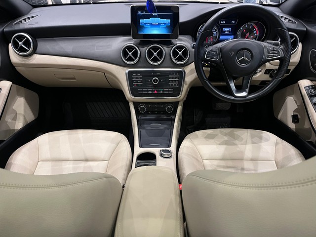 Second-hand 2015 Mercedes-Benz CLA 200 CGI Sport for sale in Bangalore-13