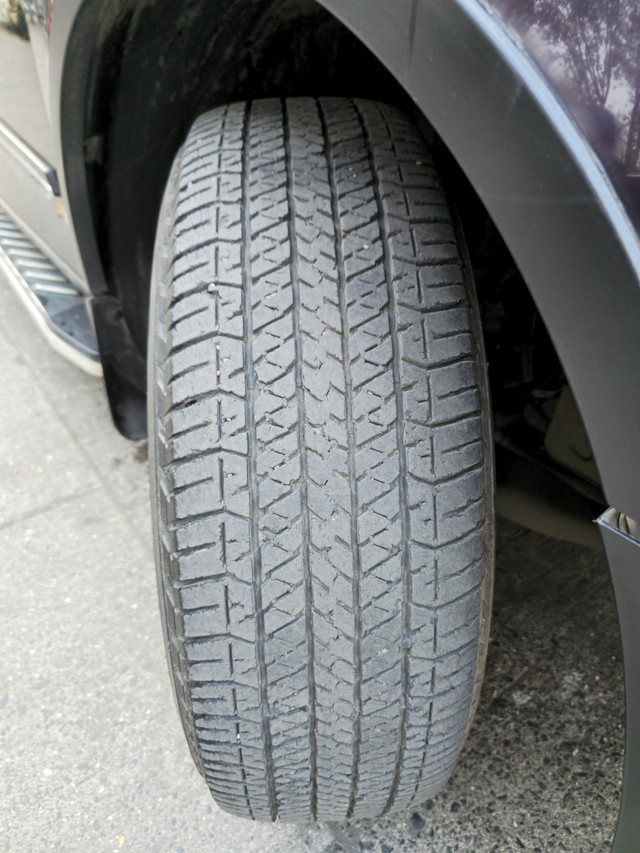 Second-hand 2016 Mahindra XUV500 W10 2WD for sale in Thane-5