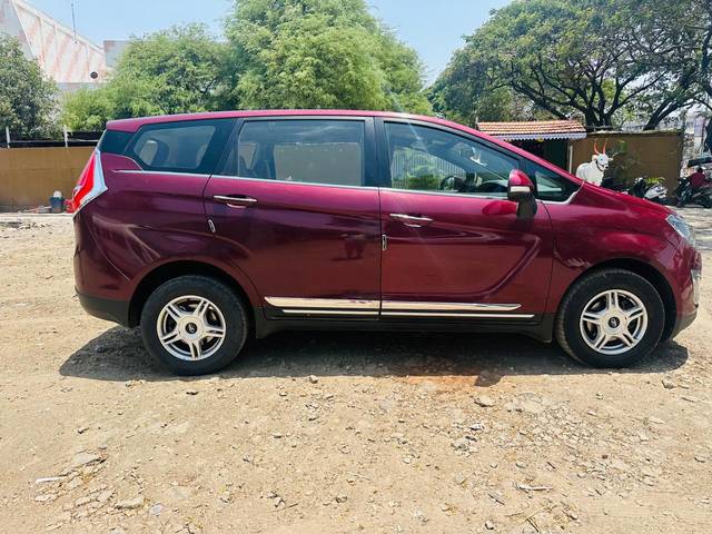 https://images10.gaadi.com/usedcar_image/UP1A.230620.001/original/e67d6373-d0dd-4ba0-a489-fb375f4c3a4d.jpg?imwidth=6401