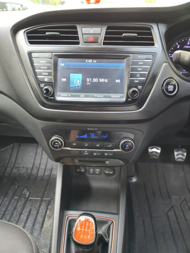 Second-hand 2016 Hyundai i20 Active 1.4 SX for sale in Thane-13