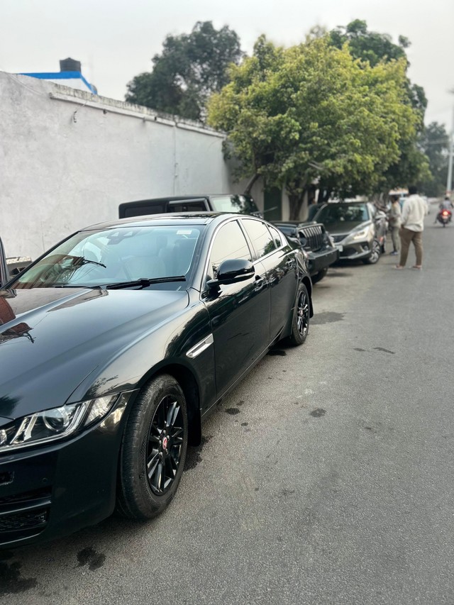 Second-hand 2017 Jaguar XE 2.0L Diesel Prestige for sale in Meerut-4