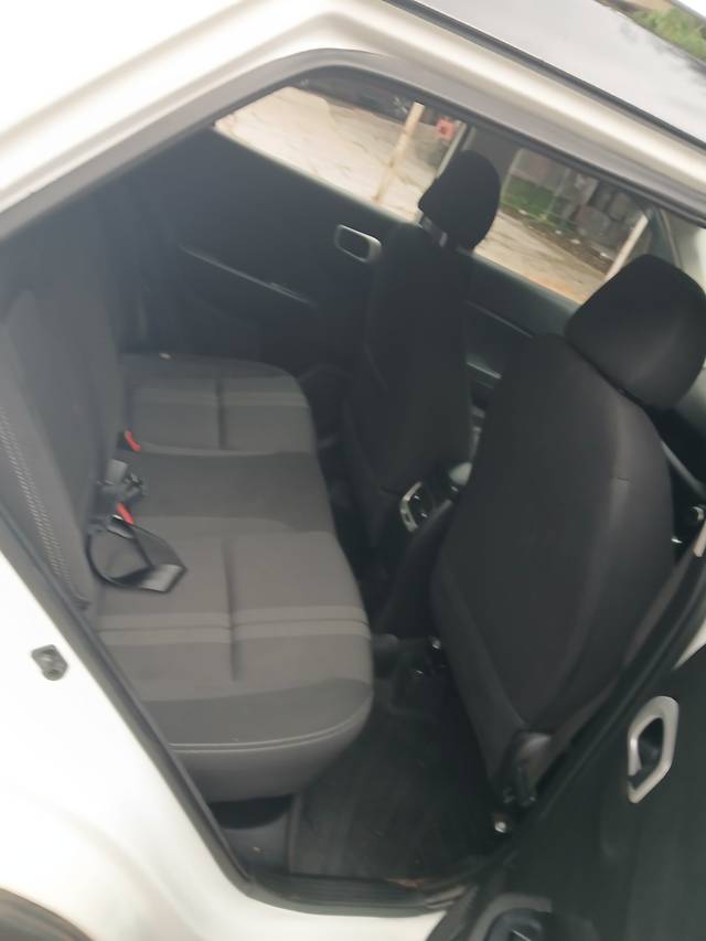 https://images10.gaadi.com/usedcar_image/UP1A.231005.007/original/05d0aa4d-920a-4a7e-bfca-cae42927b580.jpg?imwidth=6402