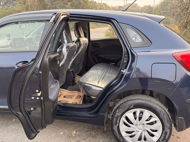 Second-hand 2022 Maruti Suzuki Baleno Delta for sale in New Delhi-3