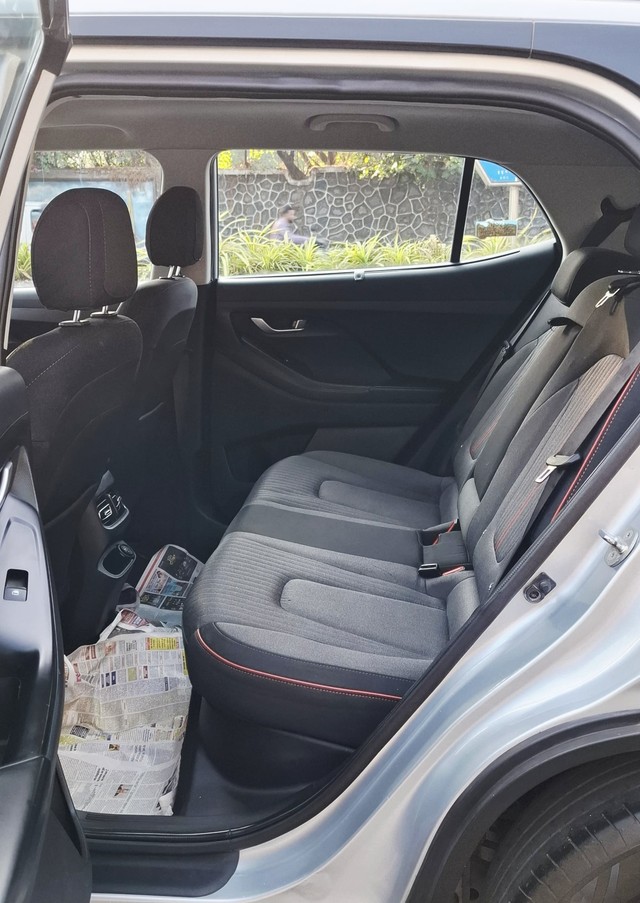 Second-hand 2023 Hyundai Creta S Plus Knight for sale in Mumbai-10