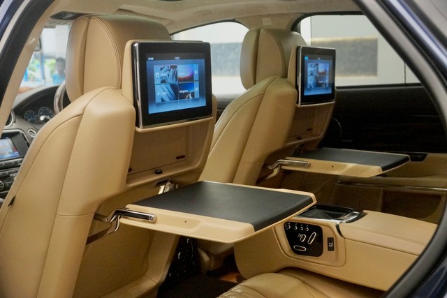 Second-hand 2017 Jaguar XJ 2.0L Portfolio for sale in New Delhi-7