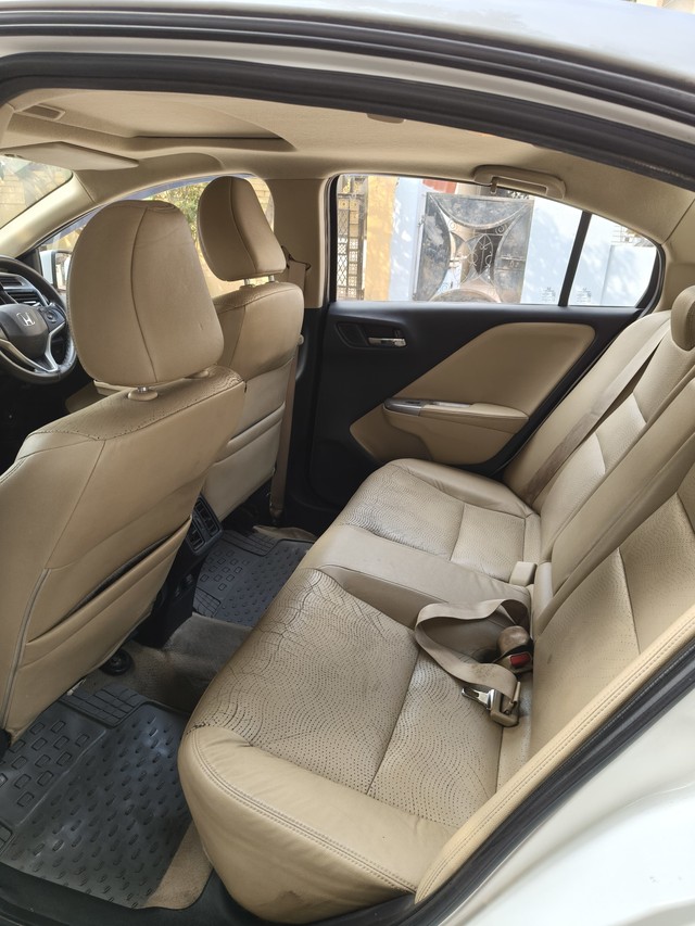 Second-hand 2014 Honda City i VTEC VX for sale in Indore-8