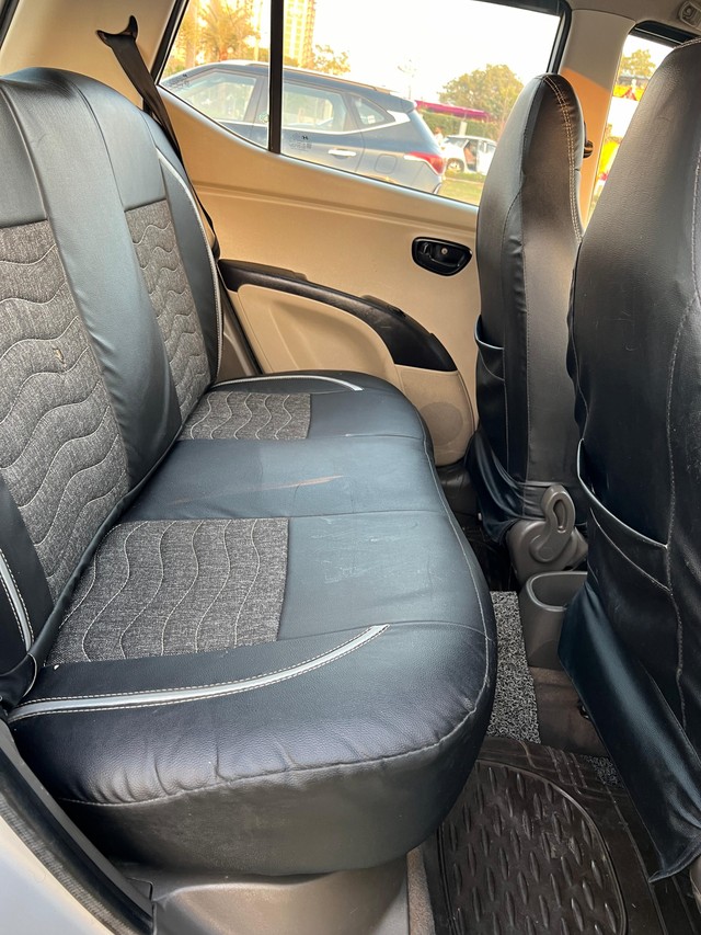 Second-hand 2014 Hyundai i10 Era for sale in Faridabad-7