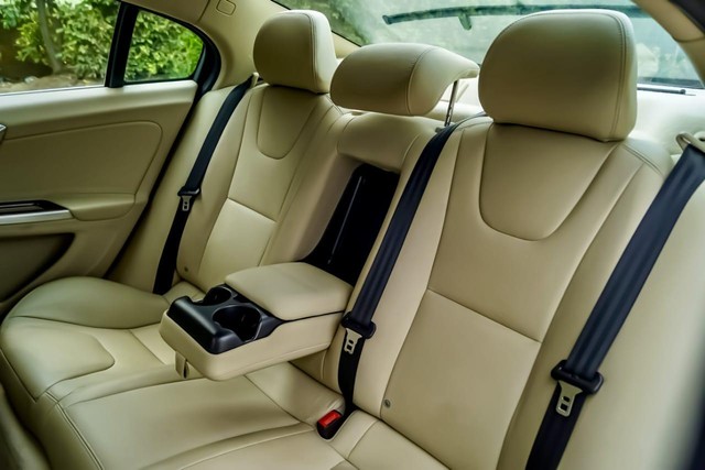 Volvo S60 D4 Momentum BSIV Second-hand 2018 Volvo S60 D4 Momentum BSIV for sale in New Delhi-15