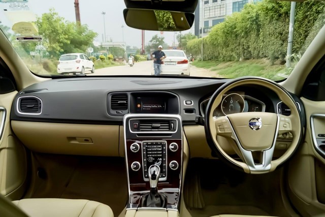 Volvo S60 D4 Momentum BSIV Second-hand 2018 Volvo S60 D4 Momentum BSIV for sale in New Delhi-12