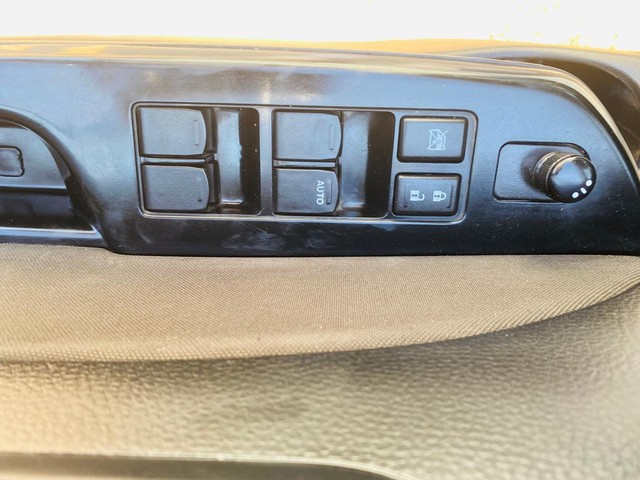 Maruti Suzuki Swift VXI Second-hand 2013 Maruti Suzuki Swift VXI for sale in Ahmedabad-13