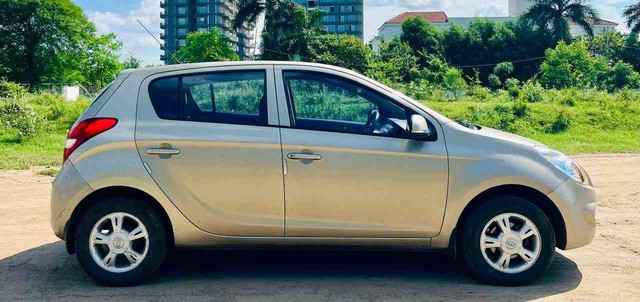 Second-hand 2011 Hyundai i20 1.2 Sportz for sale in Vadodara-1