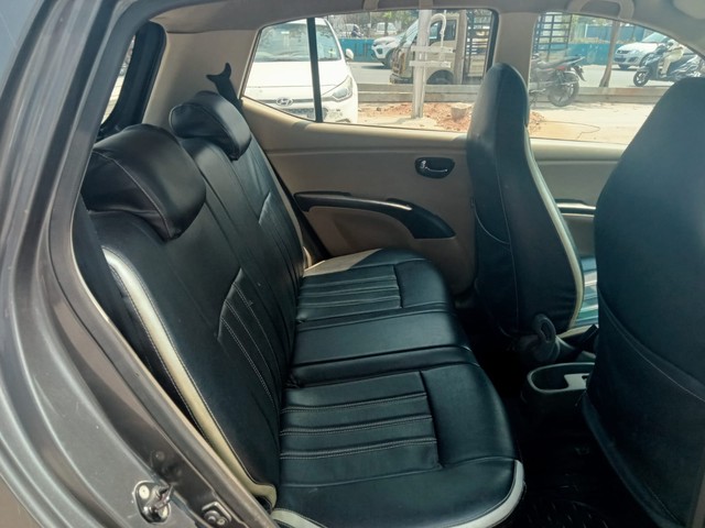 Second-hand 2012 Hyundai i10 Sportz for sale in Hyderabad-4