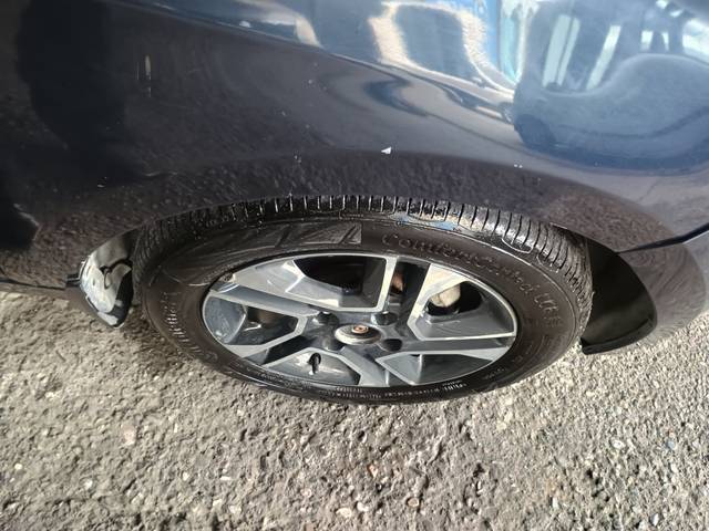 https://images10.gaadi.com/usedcar_image/UP1A.231005.007/original/14e71bd4-4ce8-4809-8a69-f390578dfb31.jpg?imwidth=6402