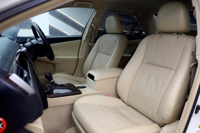 Second-hand 2017 Toyota Camry Hybrid for sale in New Delhi-10