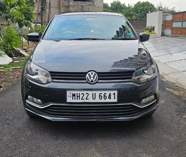 Volkswagen Polo 1.2 MPI Highline Second-hand 2015 Volkswagen Polo 1.2 MPI Highline for sale in Nagpur