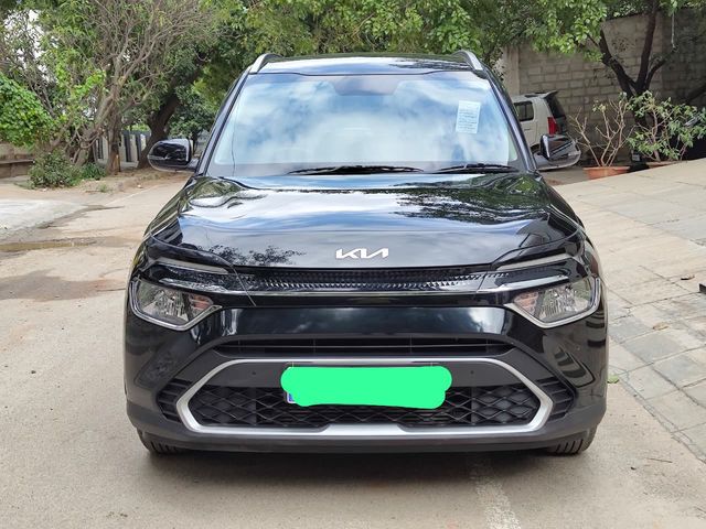 Kia Carens Prestige Plus DCT Second-hand 2023 Kia Carens Prestige Plus DCT for sale in Bangalore