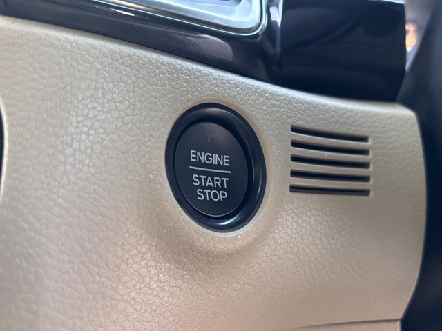 Second-hand 2021 Ford Endeavour Titanium Plus 4X2 AT for sale in New Delhi-12