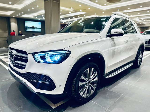 Second-hand 2022 Mercedes-Benz GLE 300d BSVI for sale in New Delhi-1
