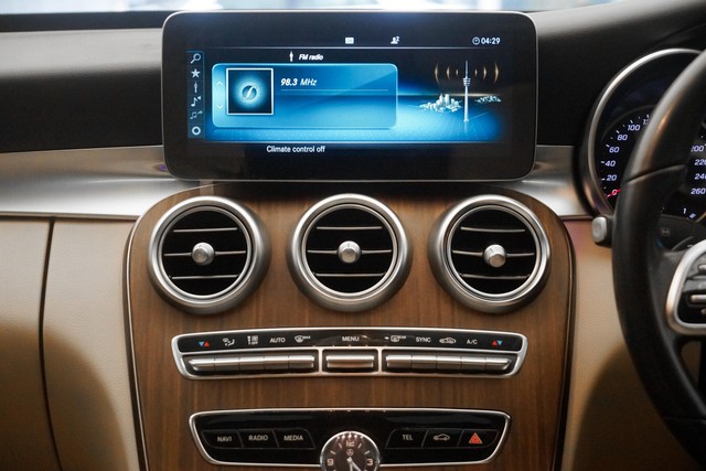 Second-hand 2019 Mercedes-Benz C-Class Progressive C 220d for sale in New Delhi-12