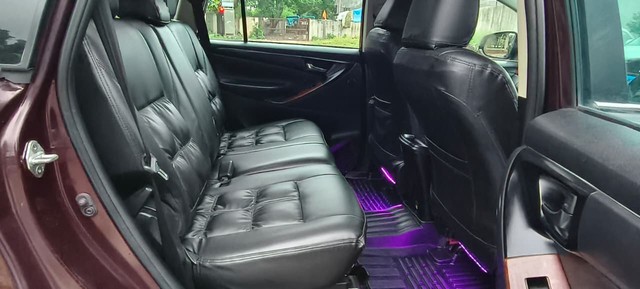 Second-hand 2016 Toyota Innova Crysta 2.8 GX AT BSIV for sale in Vadodara-14