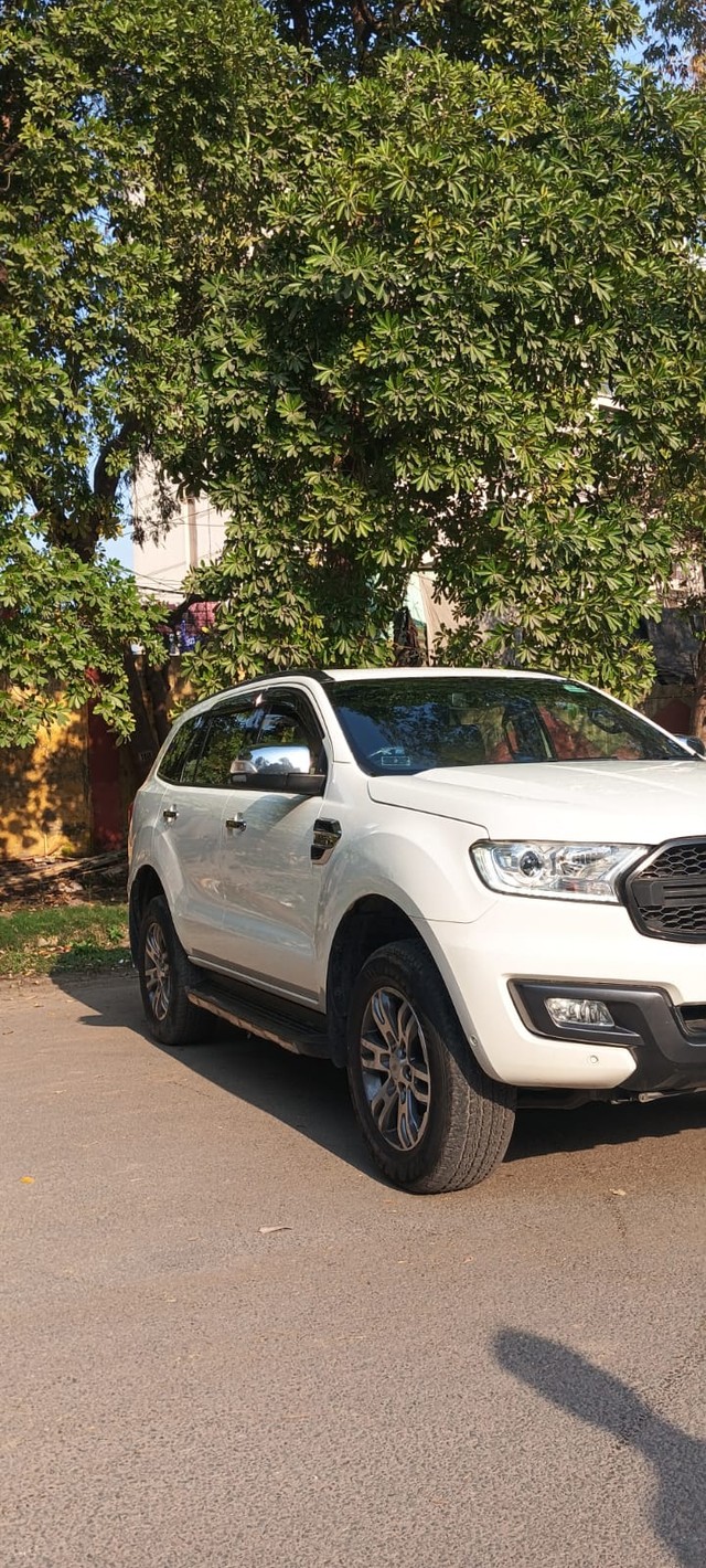 Second-hand 2017 Ford Endeavour 3.2 Titanium AT 4X4 for sale in New Delhi-13