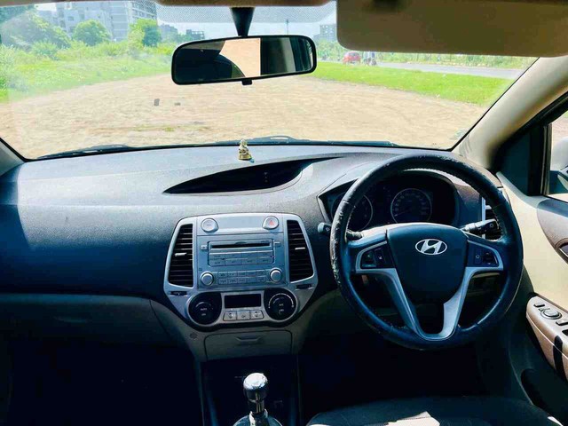 Second-hand 2011 Hyundai i20 1.2 Sportz for sale in Vadodara-9