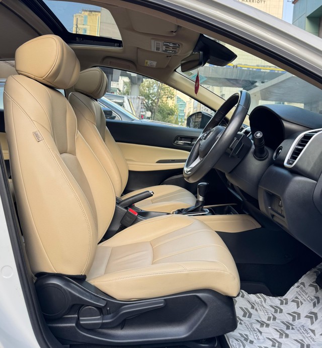 Second-hand 2023 Honda City ZX CVT for sale in Mumbai-9