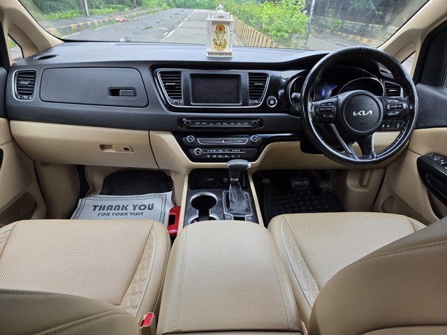 Second-hand 2022 Kia Carnival Limousine for sale in Mumbai-6