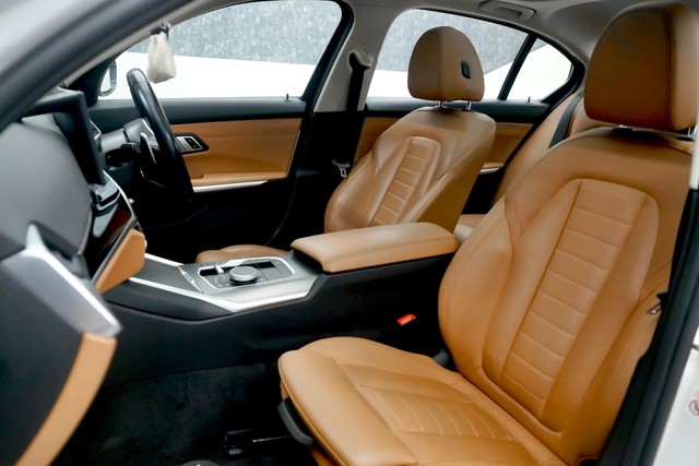 Second-hand 2023 BMW 3 Series Long Wheelbase 320Ld M Sport GL for sale in New Delhi-18