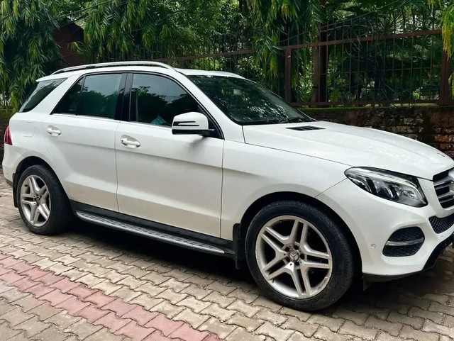 Second-hand 2016 Mercedes-Benz GLE 250d for sale in New Delhi-4