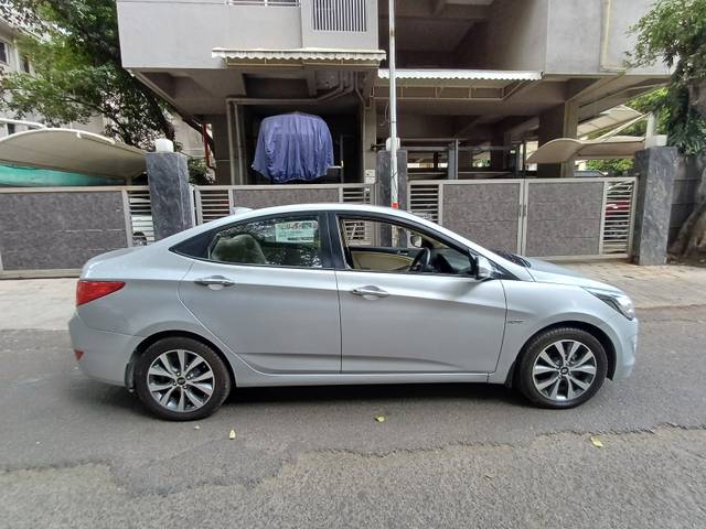 https://images10.gaadi.com/usedcar_image/UP1A.231005.007/original/29c817cf-41ad-4561-9e81-87d29050aeaa.jpg?imwidth=6401
