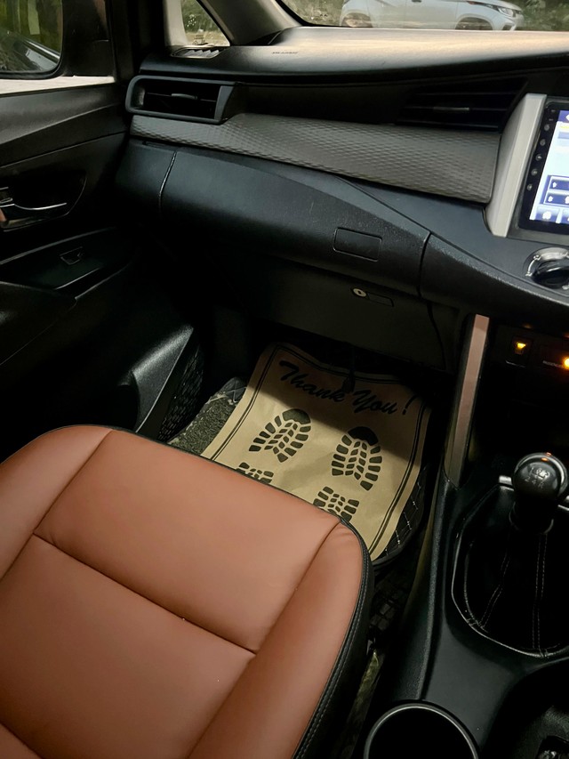 Second-hand 2020 Toyota Innova Crysta 2.4 G MT for sale in New Delhi-9