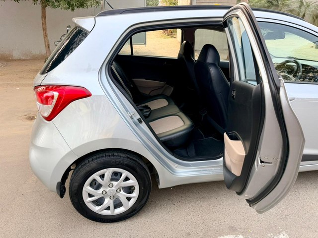 Second-hand 2019 Hyundai Grand i10 1.2 Kappa Magna BSIV for sale in Vadodara-13