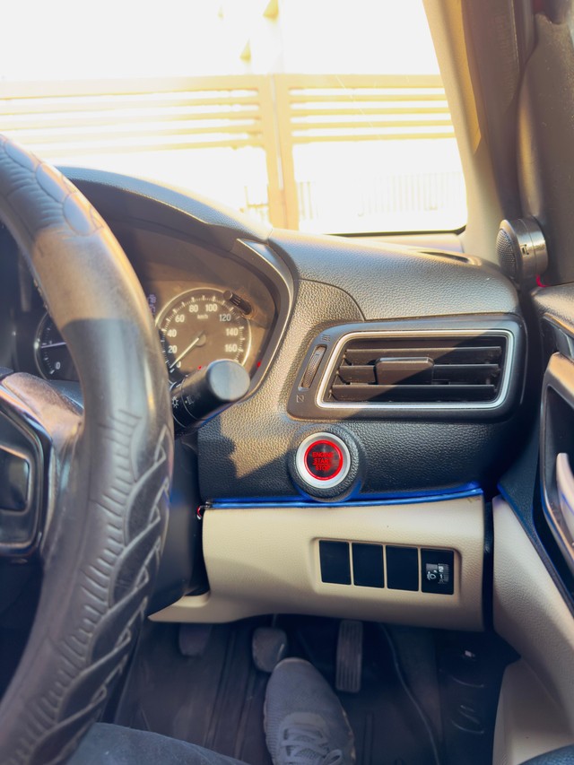 Second-hand 2018 Honda Amaze V Diesel BSIV for sale in Kanpur-10