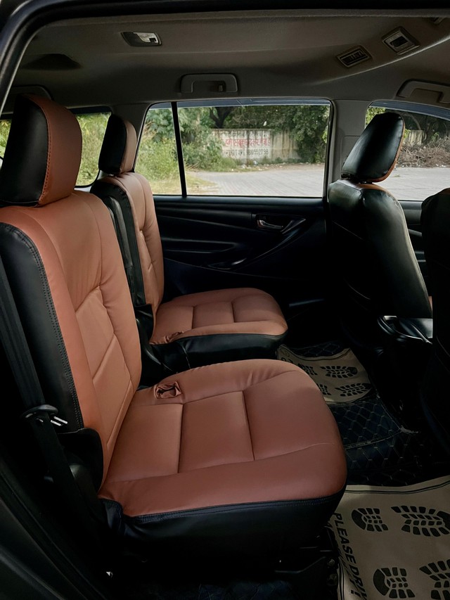 Second-hand 2020 Toyota Innova Crysta 2.4 G MT for sale in New Delhi-10