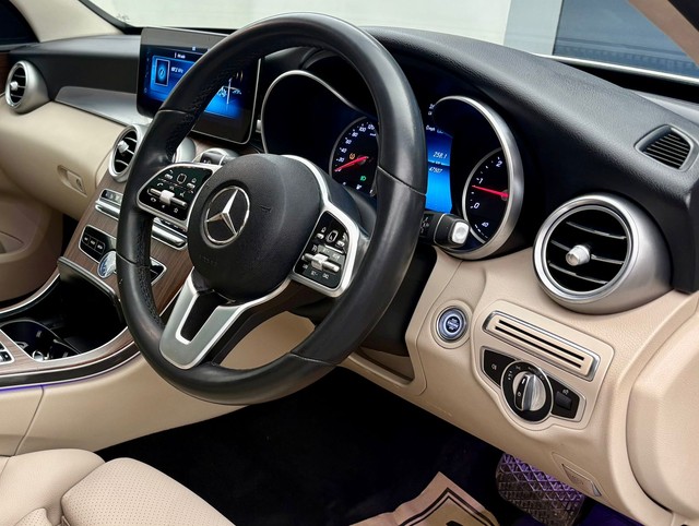 Second-hand 2019 Mercedes-Benz C-Class Progressive C 220d for sale in New Delhi-9